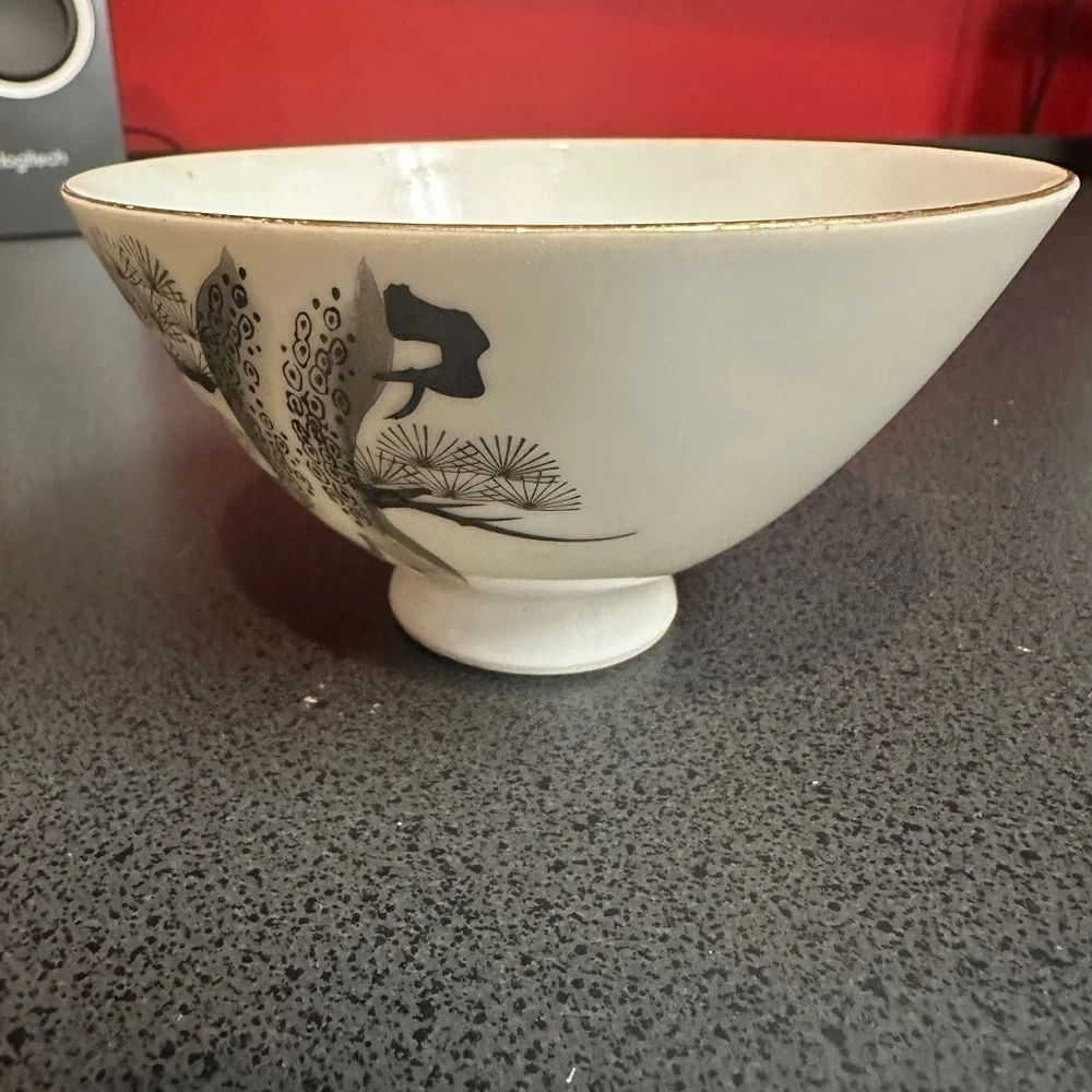 Vintage Porcelain Japanese Rice Bowl Red Crowned Crane Design 4.5 Inch Round